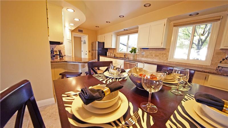 Eat in Kitchen Dining and Seperate Formal Dining