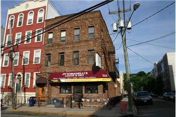 Primary listing photos for listing ID 105306