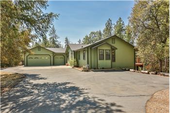 Primary listing photos for listing ID 520248