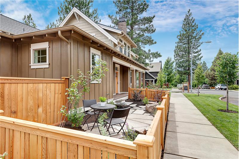 Photos of same finished floor plan with similar finishes. 