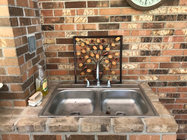 outdoor sink hot/cold water