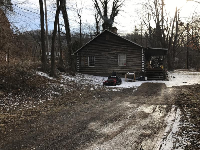 cabin from driveway