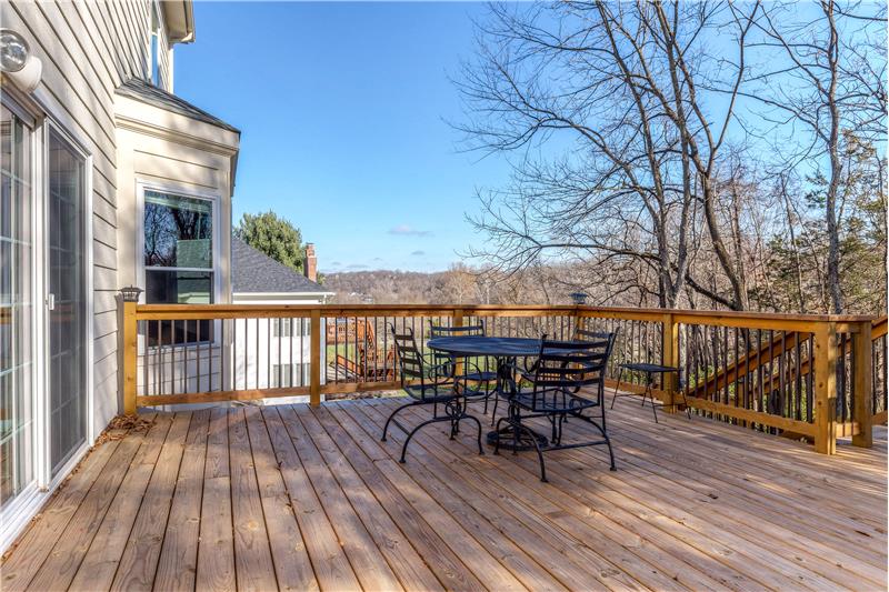 Fabulous 20x16 deck with stairs with a view!
