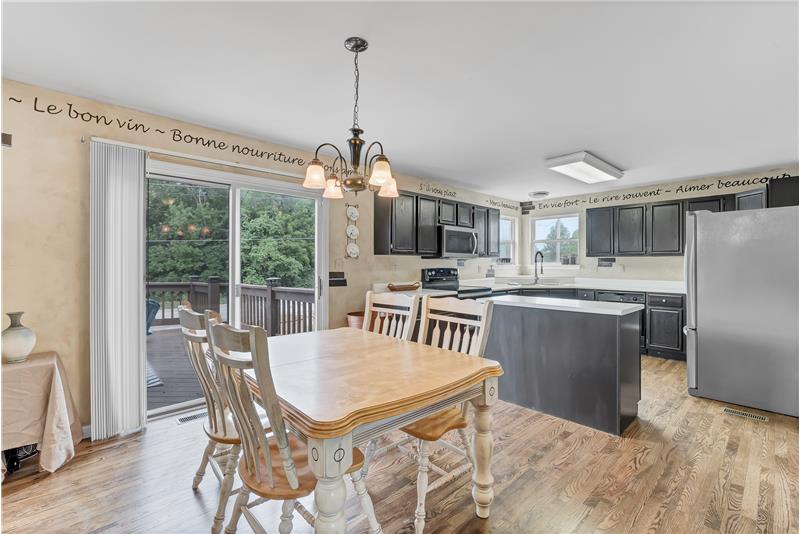 Breakfast room & Kitchen