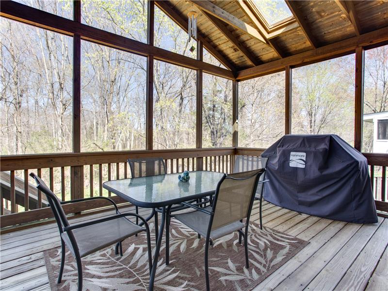 Partially Screened in Deck