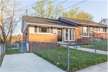 Primary listing photos for listing ID 506018