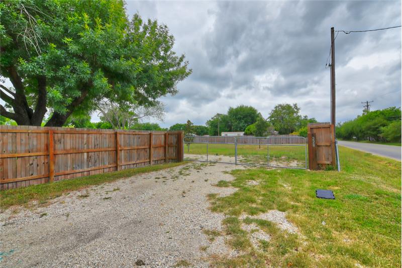 Gate to Secondary Property