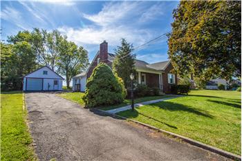 Primary listing photos for listing ID 404362