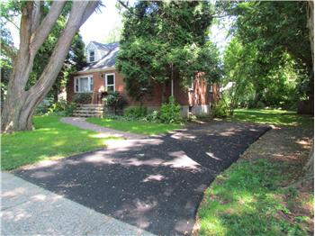 Primary listing photos for listing ID 404869