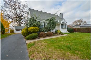 Primary listing photos for listing ID 420577