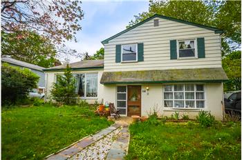 Primary listing photos for listing ID 421095