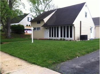 Primary listing photos for listing ID 423969