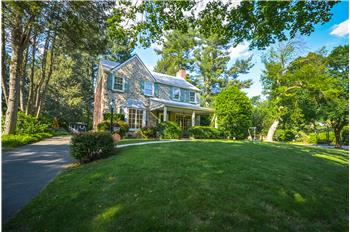 Primary listing photos for listing ID 439243