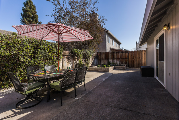 Backyard patio for easy entertaining