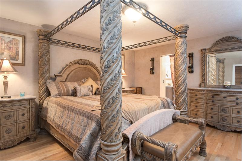 Master Suite Main Level
