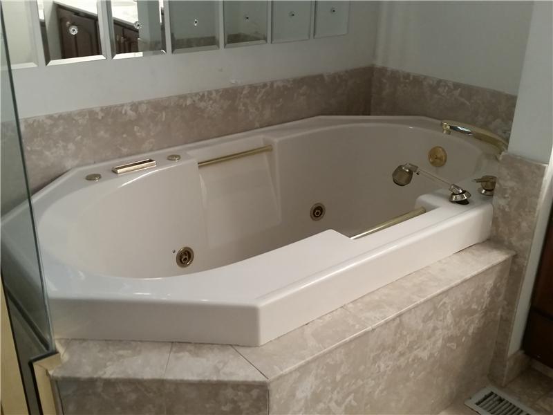 Whirlpool Tub