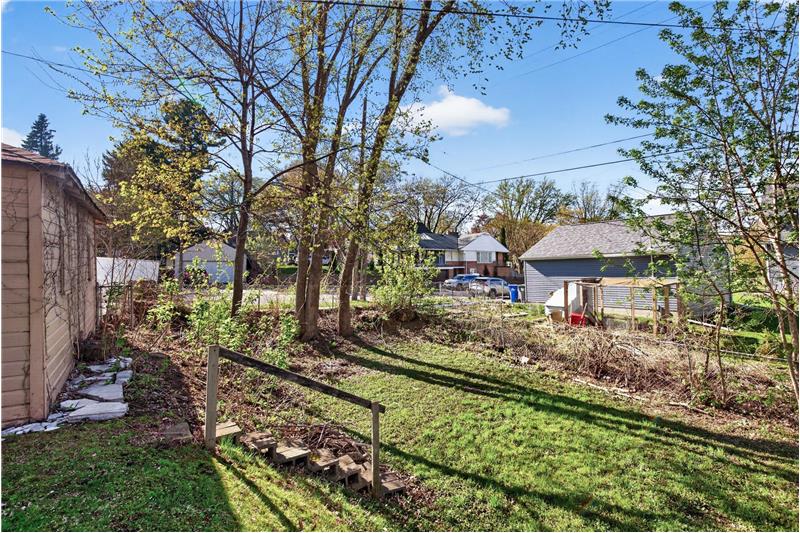 
                            Property Image 60