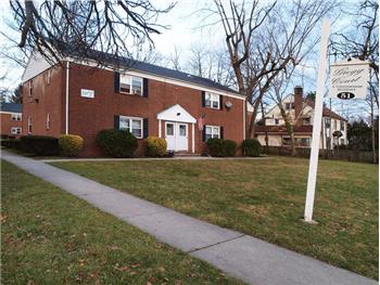 Primary listing photos for listing ID 445760