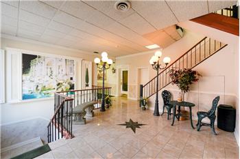 Primary listing photos for listing ID 445762