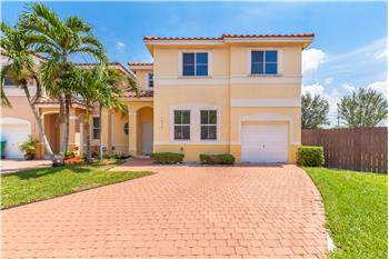 Primary listing photos for listing ID 517752