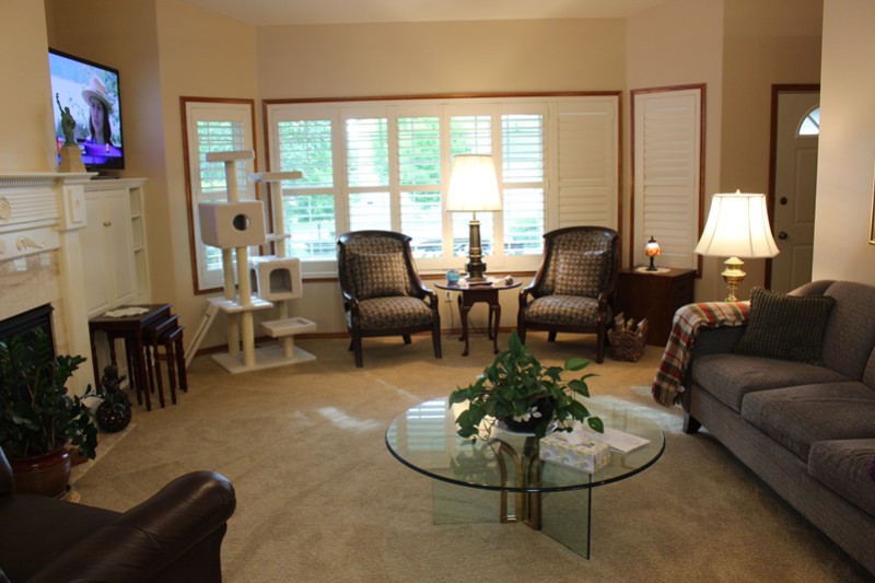 3 West Pine Lane Living room