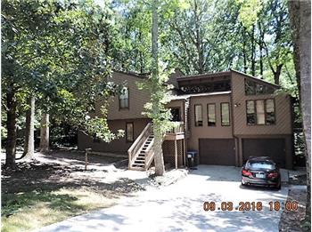 Primary listing photos for listing ID 470181