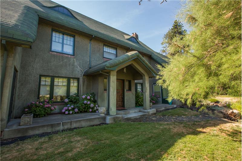 Property pictures of 412 w 4th, The Dalles, OR 97058, USA The Dalles