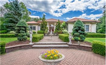 Primary listing photos for listing ID 438862