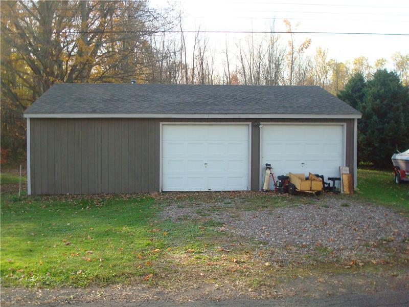 Detached Garage