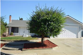 Primary listing photos for listing ID 520892