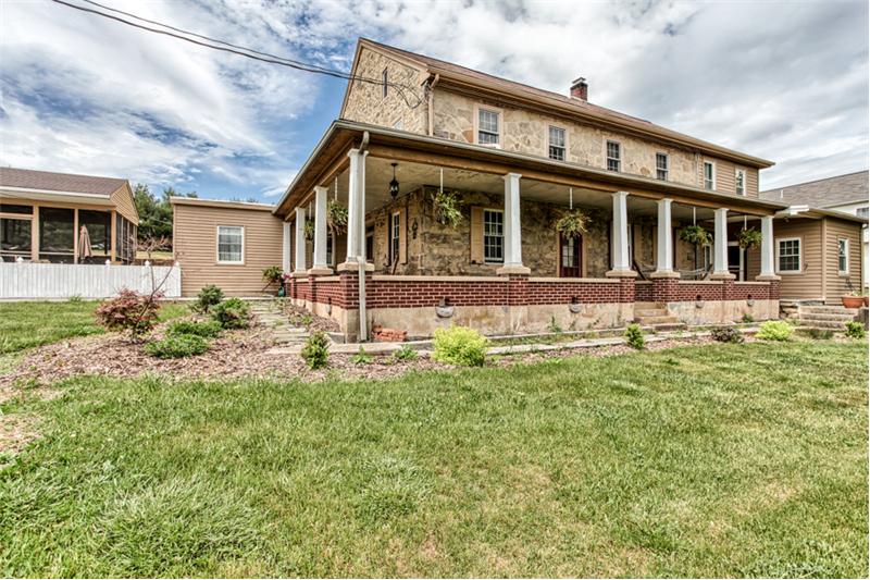 Property pictures of 680 Cloverleaf Road, Elizabethtown, PA 17022, USA