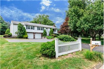 Primary listing photos for listing ID 482512