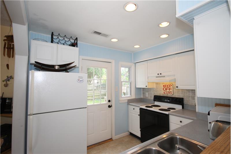 All appliances convey