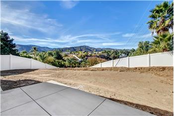Primary listing photos for listing ID 496738