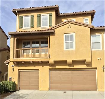 Primary listing photos for listing ID 425895