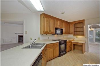 Primary listing photos for listing ID 423971