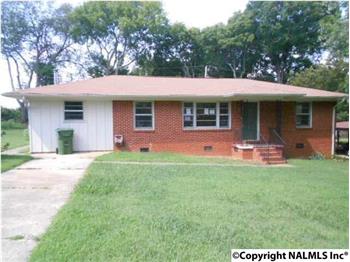 Primary listing photos for listing ID 425885