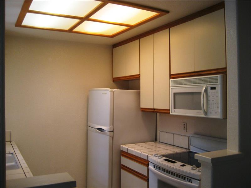 Kitchen with Microwave 