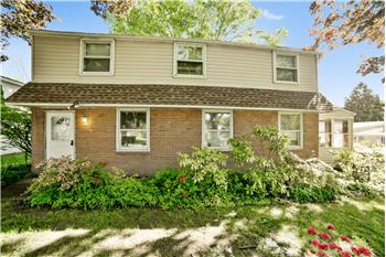 Primary listing photos for listing ID 440758