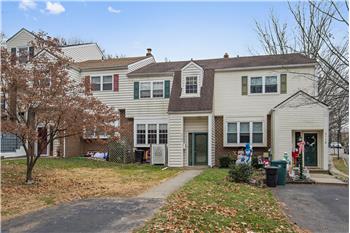 Primary listing photos for listing ID 498303