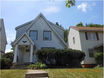 Primary listing photos for listing ID 446745