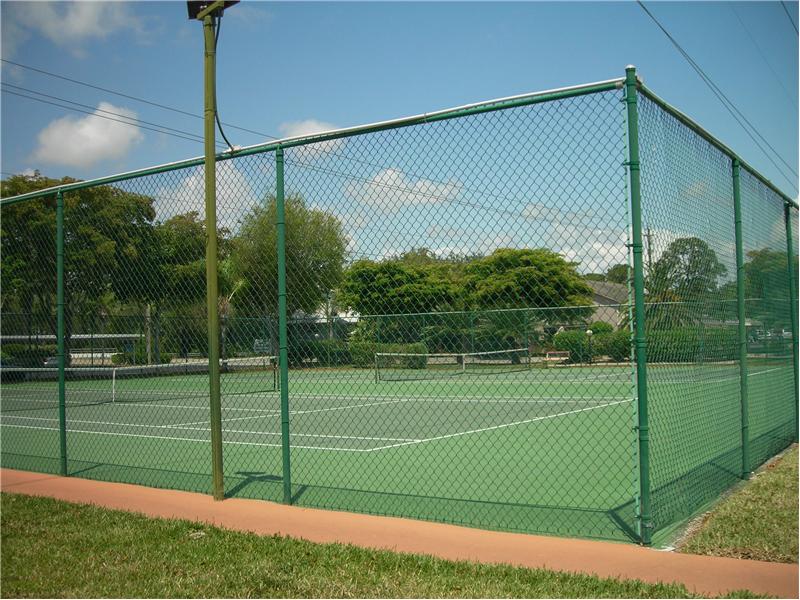 Community Tennis On Site