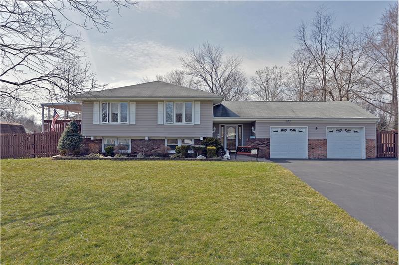 9 Warwick Drive, Manalapan, NJ