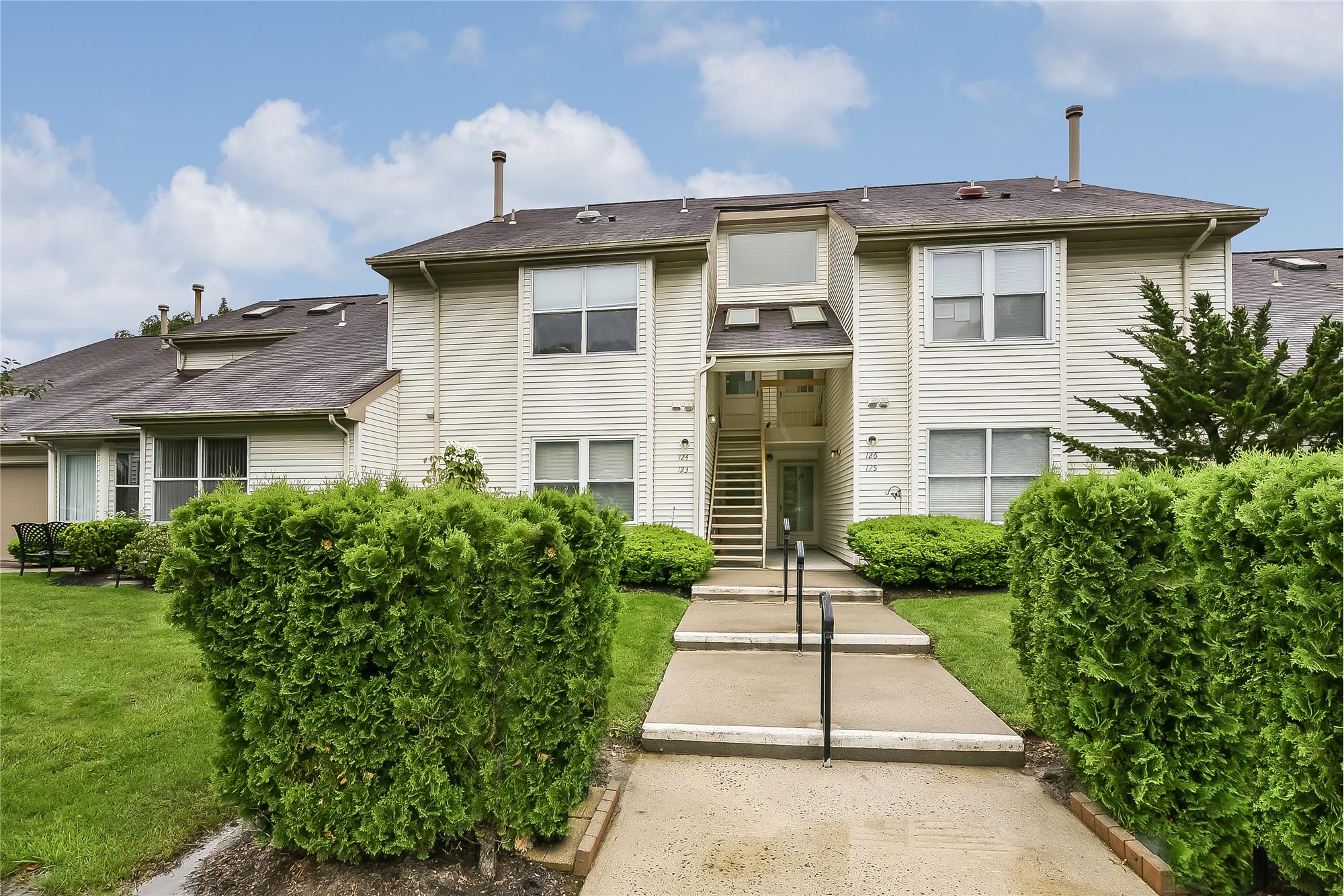 124 Sunnymede St, Marlboro, NJ