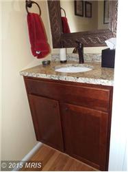 Primary listing photos for listing ID 399494