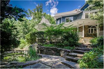 Primary listing photos for listing ID 410799