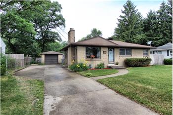 Primary listing photos for listing ID 445083