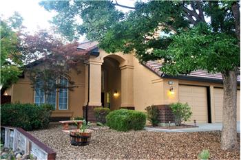 Primary listing photos for listing ID 520782