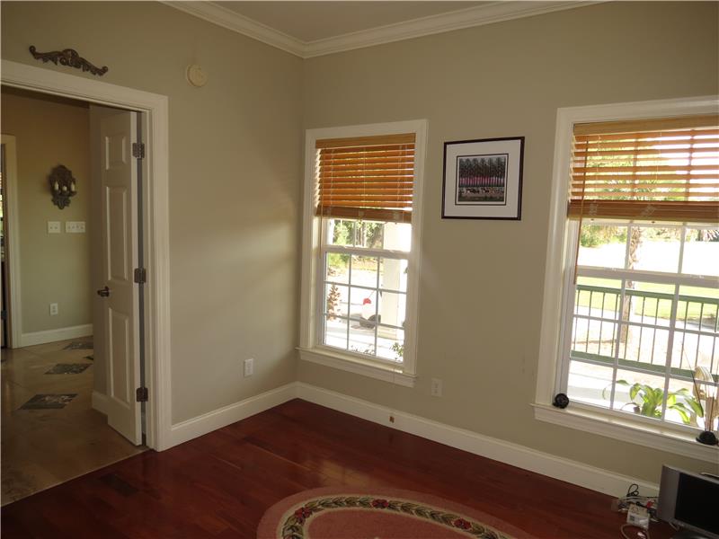 Guest Bedroom  w full bath