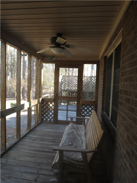 Screen porch